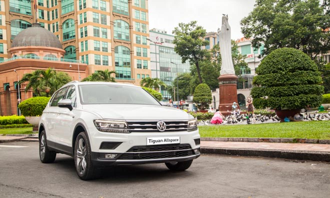 Giá xe Volkswagen cập nhật tháng 10/2018: SUV 7 chỗ Tiguan Allspace giá đề xuất từ 1,699 tỷ đồng - 2