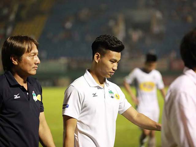 Park Hang Seo & kế lạ ĐT Việt Nam: Tiền đạo đá thay Văn Thanh ở AFF Cup?