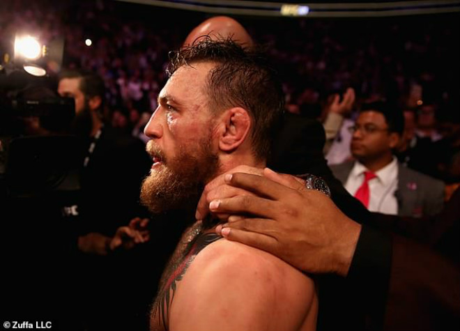 McGregor thua sấp mặt Khabib, bị cấm đấu UFC: Cực sốc &#34;đổi trắng thay đen&#34; - 4