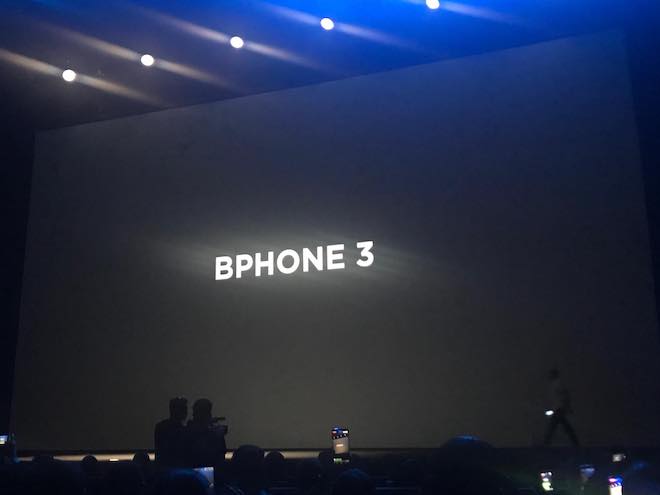 Chùm ảnh: Bkav ra mắt bộ đôi Bphone 3/3 Pro có màn hình tràn đáy - 2