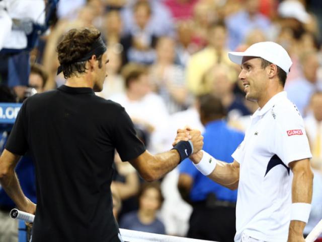 Cập nhật Thượng Hải Masters ngày 4: Federer lộ bài, dọa ”con mồi” quen thuộc