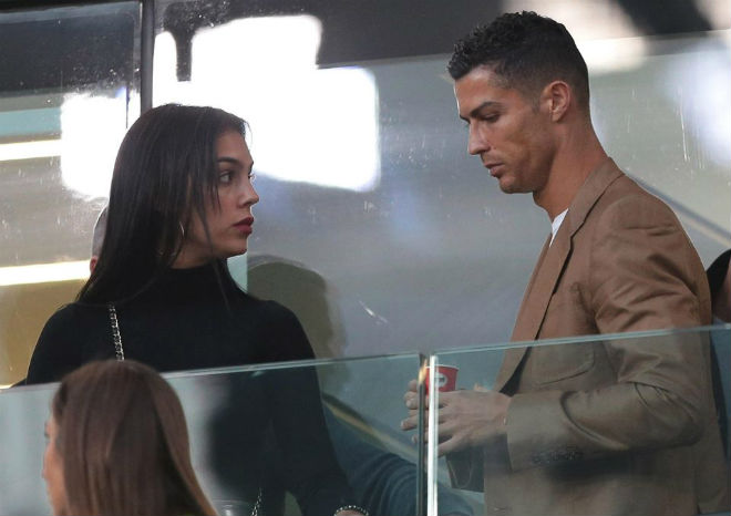 Ronaldo bị tố hiếp dâm dễ đi tù: Bạn gái siêu mẫu tung chiêu độc giải cứu - 3