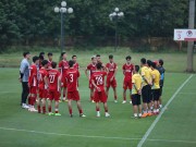 Bóng đá - ĐT Việt Nam tập buổi đầu săn vàng AFF Cup: Hừng hực khí thế