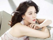 Làm đẹp - &quot;Quý bà oxi&quot; Lee Young Ae dùng con lăn để trẻ mãi không già