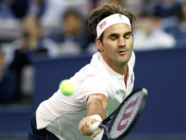Federer ”hết pin” bở hơi tai chống đỡ, nhận cú kết liễu tàn nhẫn