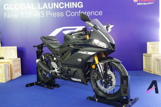 2019 Yamaha YZF-R3 không giống với các thành viên khác của gia đình YZF-R vì không trang bị loại khung gầm Deltabox. Thay vào đó là loại khung bằng thép ống.