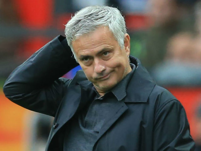 MU đại chiến Chelsea: Mourinho văng bậy, FA xử nặng cấm chỉ đạo