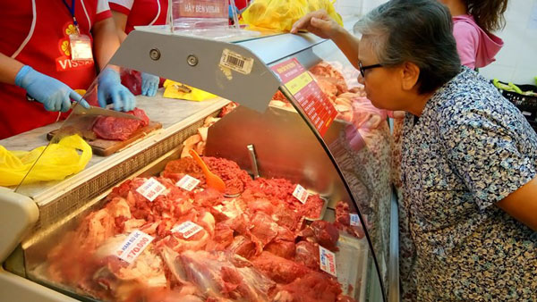 Thịt bò Mỹ nhập về Việt Nam giá bèo chỉ... 86.000 đồng/kg - 1