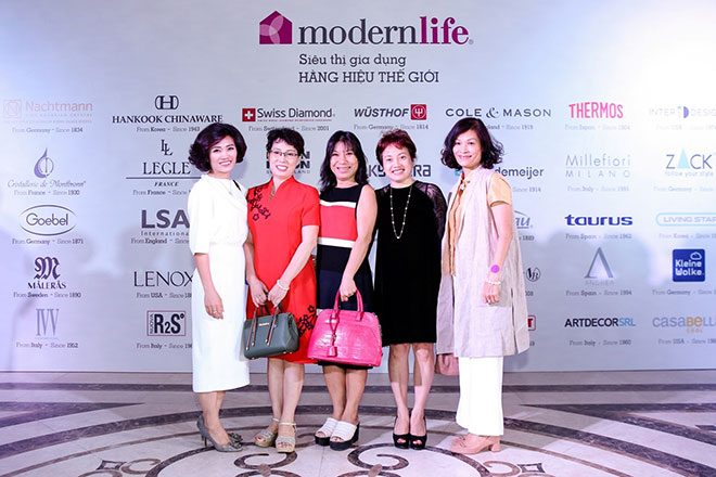 Chiêm ngưỡng kiệt tác sư tử pha lê độc đáo trong triển lãm Modern Life - 1