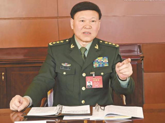 Trung Quốc khai trừ đảng, tước quân hàm tướng tự vẫn