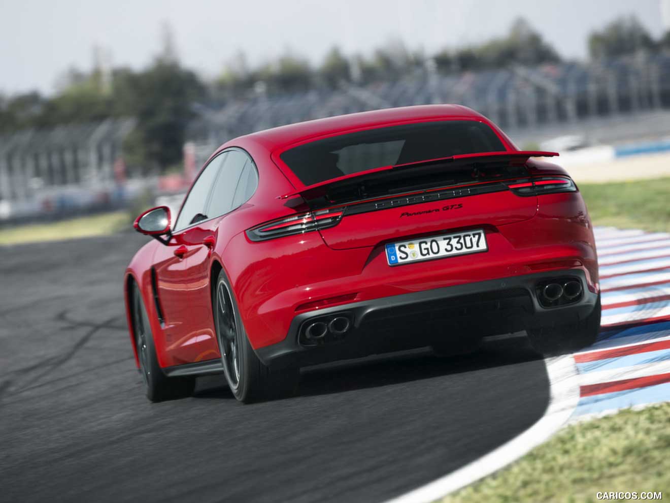 Porsche ra mắt bộ đôi Panamera GTS mới, giá bán hơn 8 tỷ đồng - 10