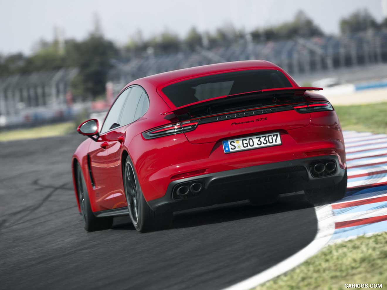 Porsche ra mắt bộ đôi Panamera GTS mới, giá bán hơn 8 tỷ đồng - 9