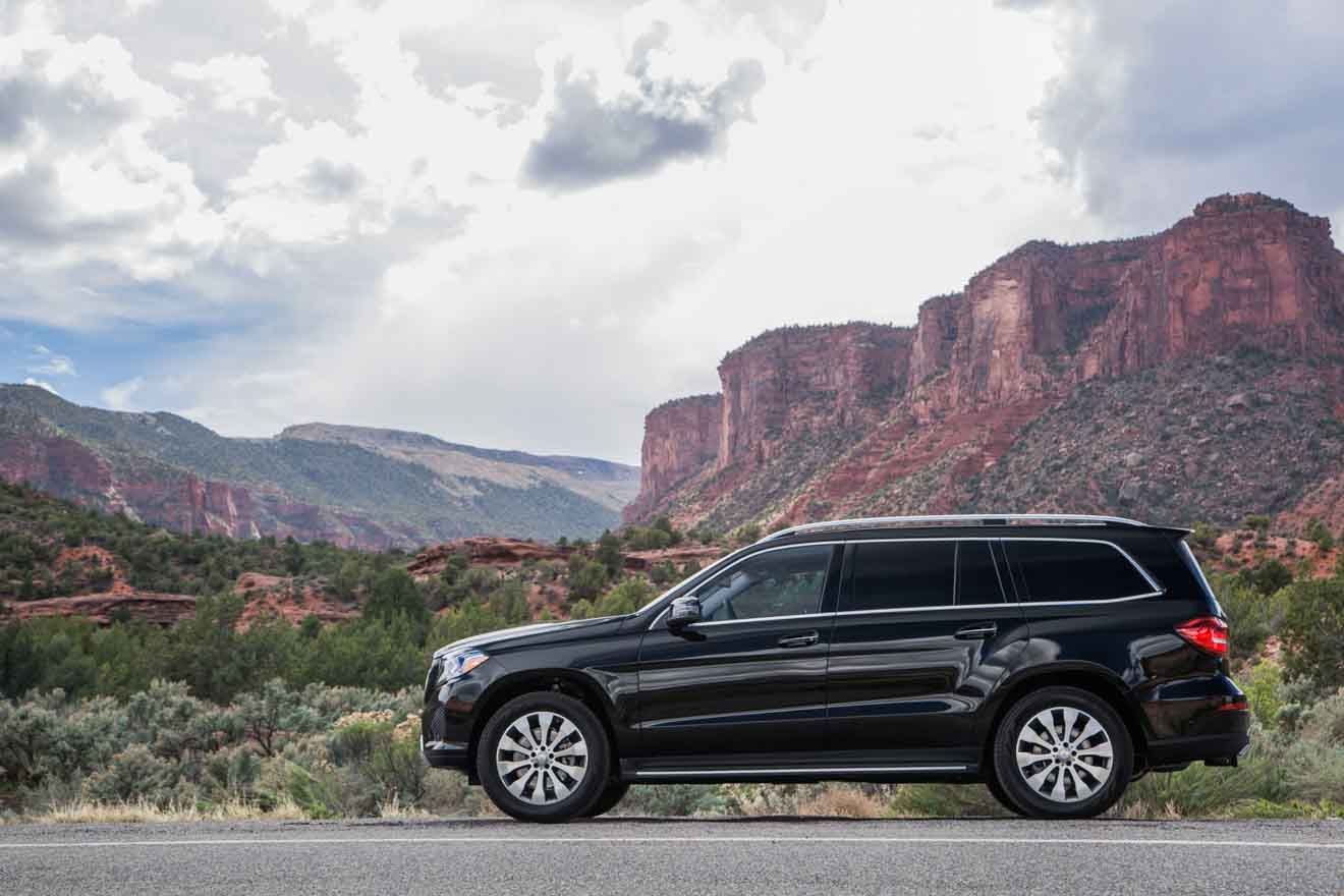 So sánh BMW X7 2019 và Mercedes-benz GLS500 4Matic: SUV cỡ lớn đối đầu - 8