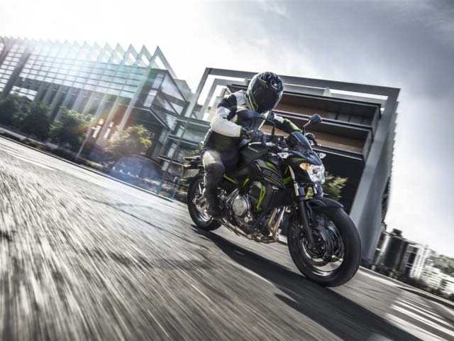 2019 Kawasaki Z650: Naked-bike ”giá mềm” cho dân chơi Việt