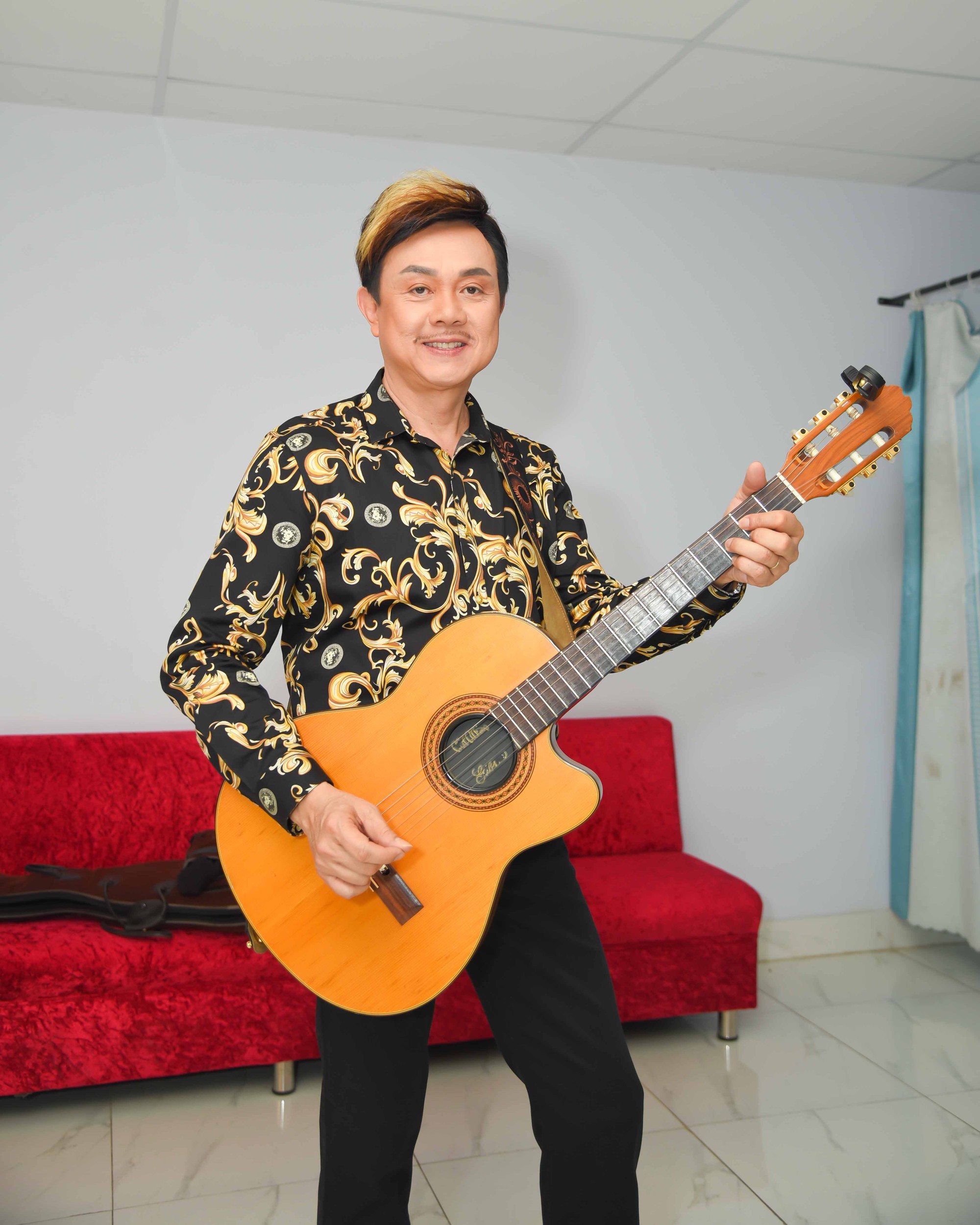 Vợ Chí Tài không con, mê tiền và trẻ đẹp không ngờ ở tuổi U60 - 1