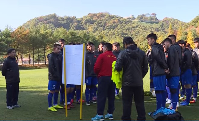 ĐT Việt Nam luyện công tại Hàn Quốc: Hướng đến trận thắng đầu tiên - 1