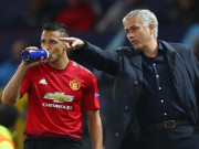 Bóng đá - Sanchez bị nghi “phản thầy” ở MU: Chê bai Mourinho, nuối tiếc Man City