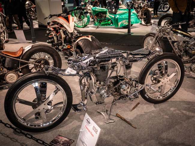 Bone X từ Eastern Bobber của Malaysia.