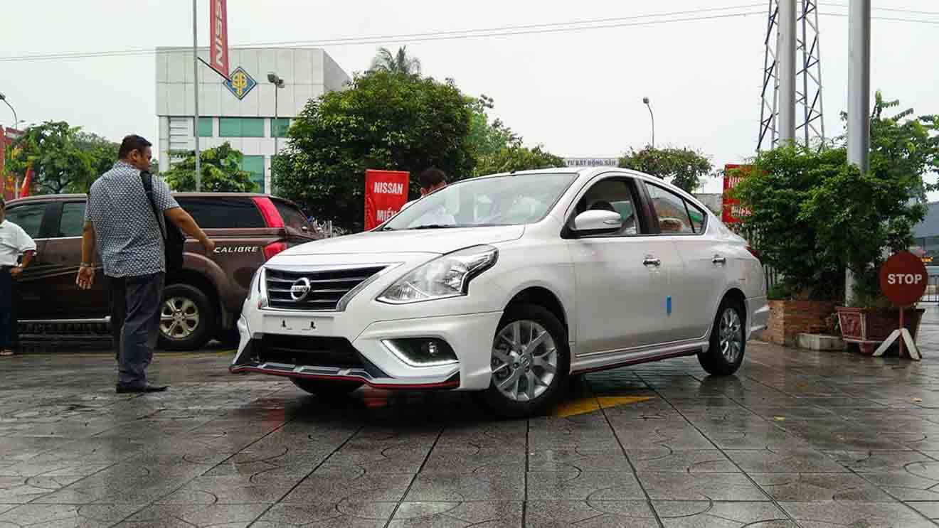 Nissan Sunny XV Premium bất ngờ xuất hiện trước thềm triển lãm VMS2018 - 1