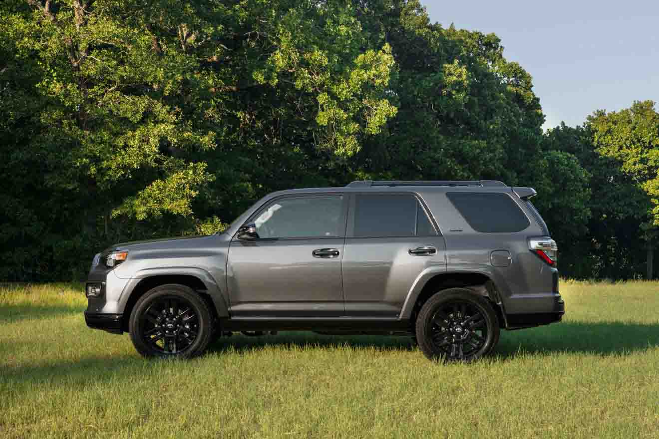 Toyota 4Runner bổ sung phiên bản &#34;bóng đêm&#34; Nightshade - 2