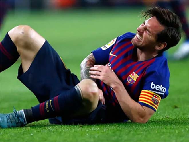 Messi thảm họa chấn thương: Bài học quá khứ, có lo bị Ronaldo vượt mặt? - 1