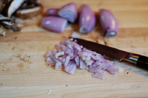 Ba chỉ kho riềng đơn giản, thơm ngon không tưởng - 3