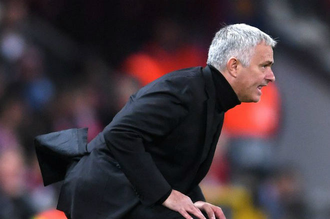 Mourinho vật vã cứu ghế: MU khốn khổ & 4 trận chiến sống còn - 1