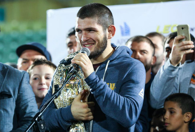 Vua UFC Khabib - Vua boxing Mayweather: Chốt &#34;nhà hát&#34; 80.000 khán giả - 2