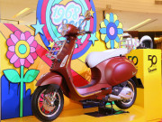 Thế giới xe - Mê mẩn Vespa Primavera bản kỷ niệm 50 năm đẹp chim sa cá lặn