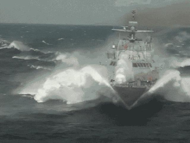 Những tàu chiến khổng lồ có sức mạnh ”khủng” nhất hành tinh