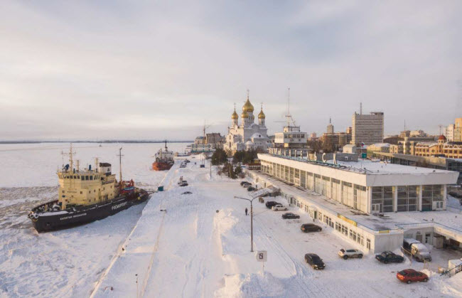 Arkhangelsk, Nga: Thành phố cảng nằm cách Biển Trắng chỉ 50km và nhiệt độ trung bình ở đây vào mùa đông là -14,6 độ C.