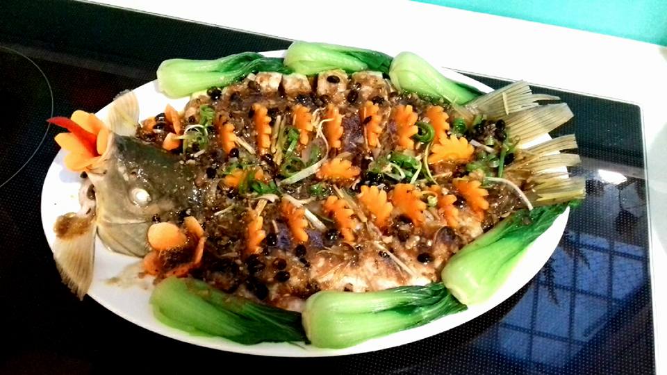 Bí quyết làm cá chép hấp xì dầu mềm thơm mà không tanh - 2