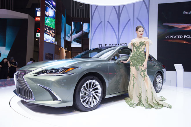 Chi tiết Lexus ES300 2019 vừa ra mắt tại Việt Nam - 12