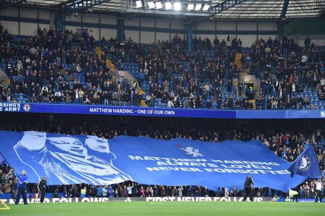 Rơi máy bay chủ tịch Leicester: Báo Anh xới lại thảm kịch Chelsea 22 năm - 3