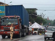 Tin tức trong ngày - Cụ ông bị container cán không toàn thây, gia đình khâm liệm tại chỗ