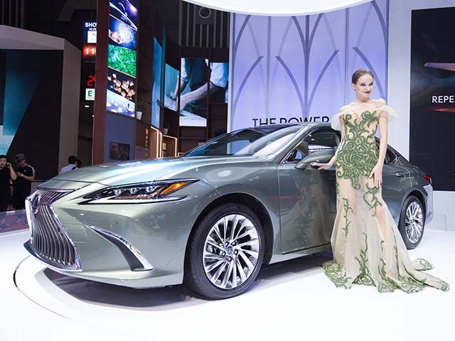 Chi tiết Lexus ES300 2019 vừa ra mắt tại Việt Nam