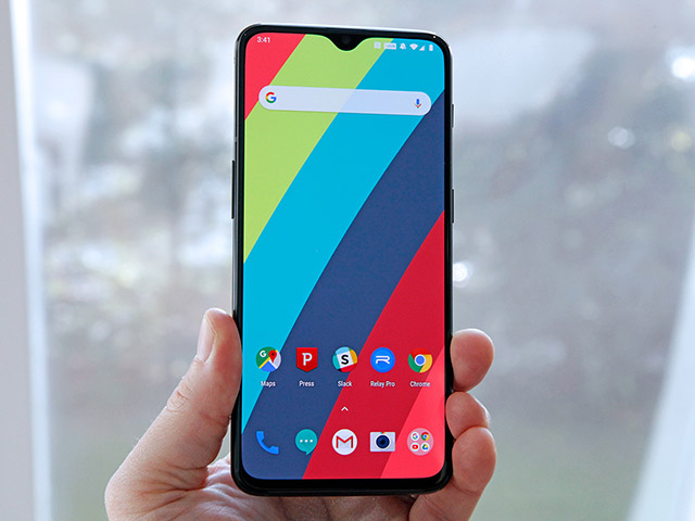 Vết trầy xước không làm phiền máy quét vân tay trong màn hình OnePlus 6T