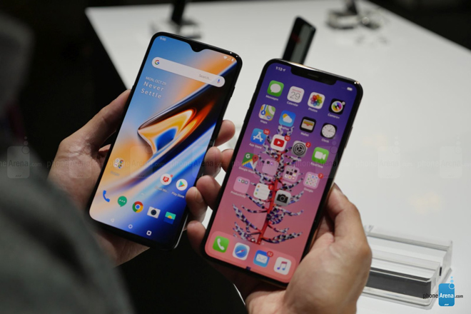 OnePlus 6T so cùng iPhone Xs Max: Một trời một vực - 2