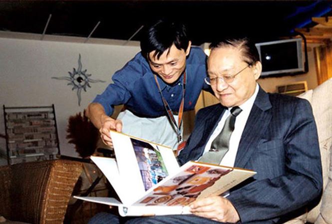 Nhà văn Kim Dung ảnh hưởng đến tỷ phú Jack Ma như thế nào? - 1