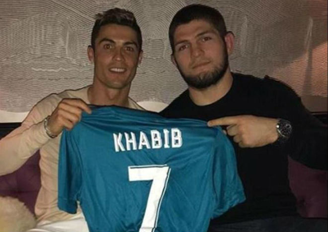 Khabib hạ McGregor kéo 13 triệu fan: Thách đấu “vua sống ảo” Ronaldo - 2