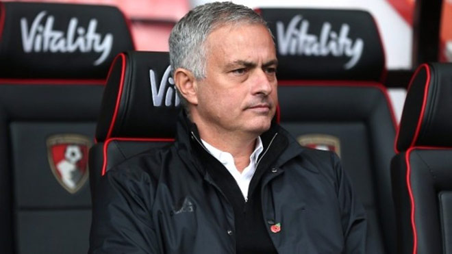 MU phòng ngự thảm họa: Mourinho kêu gào đòi 100 triệu bảng - 2