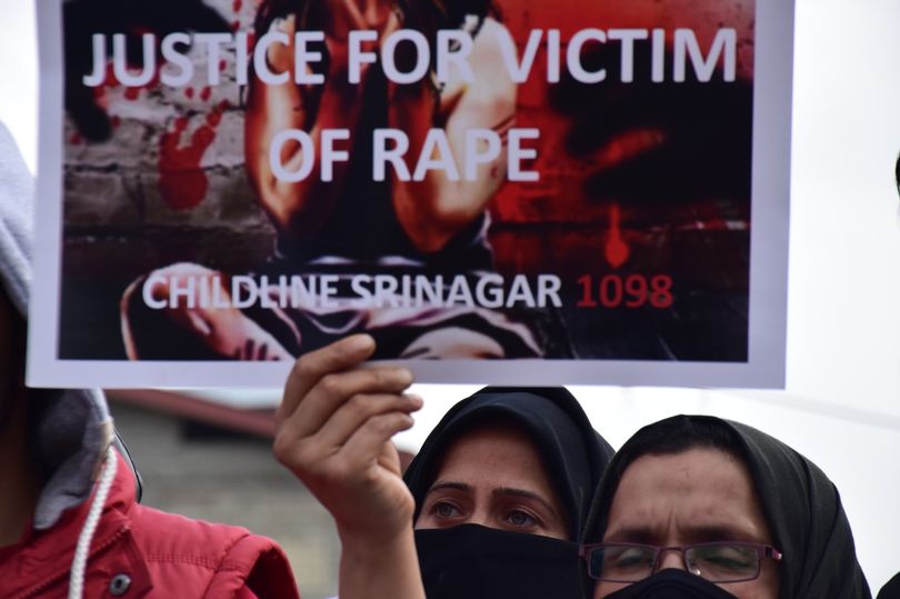 Nhập viện vì rắn cắn, bé gái Ấn Độ bị hộ lý cưỡng hiếp - 1