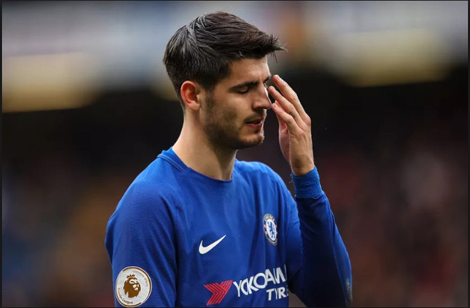 Morata hết &#34;chân gỗ&#34; lại hóa &#34;thánh lốp&#34;: Mất hattrick thành trò hề - 1