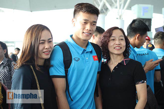 ĐT Việt Nam tới Lào săn vàng AFF Cup: Háo hức chờ xung trận - 14