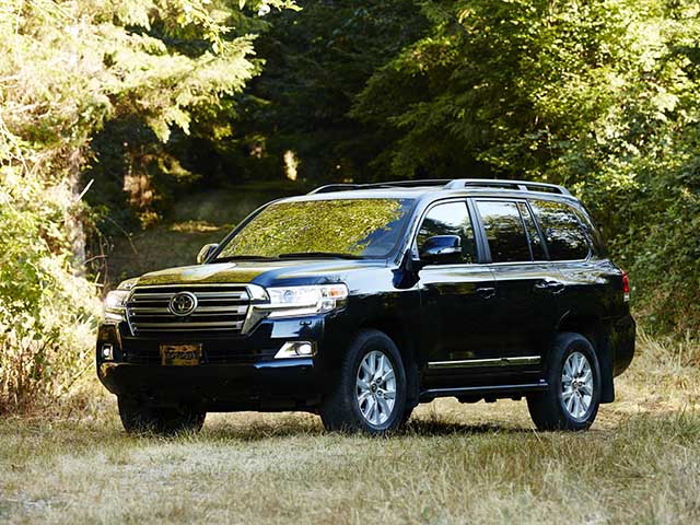 Toyota nâng cấp Land Cruiser 2019: Thêm trang bị an toàn và khả năng off-road