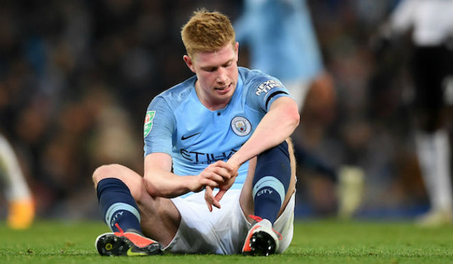 Man City đấu MU: Không De Bruyne, Pep phù phép Sterling hóa siêu nhân - 1