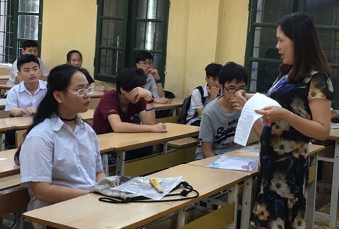 Tuyển sinh lớp 10 Hà Nội: Giáo viên, học sinh căng thẳng - 1
