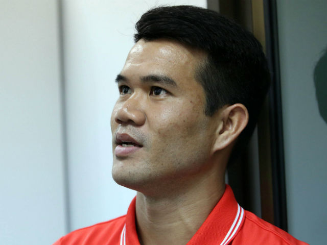 Bất ngờ ĐT Việt Nam đấu Lào có cầu thủ công nhân, người bán hàng