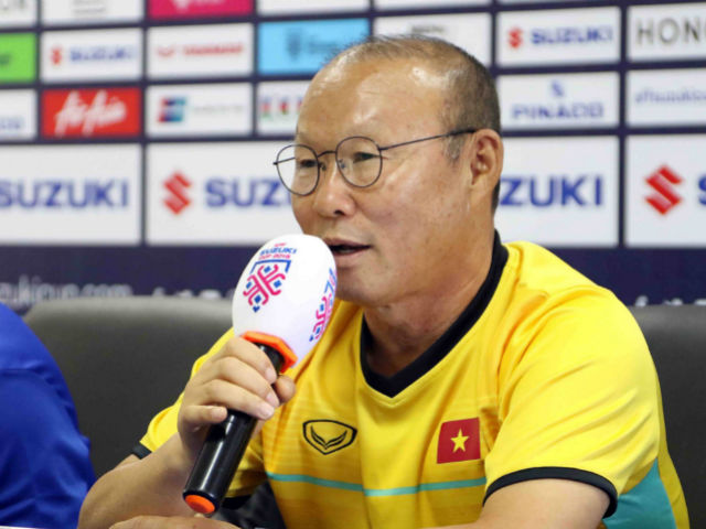 Họp báo ĐT Việt Nam đấu Lào: Park Hang Seo hứa bùng nổ chiều fan Việt