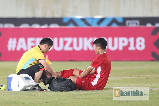 ĐT Việt Nam đấu Lào trước &#34;giờ G&#34;: Lo ngại chấn thương &#34;máy quét&#34; - 12